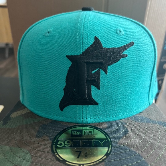 New Era 59-Fifty Miami Marlins Fitted Hat Size 7 5/8 - Picture 1 of 5